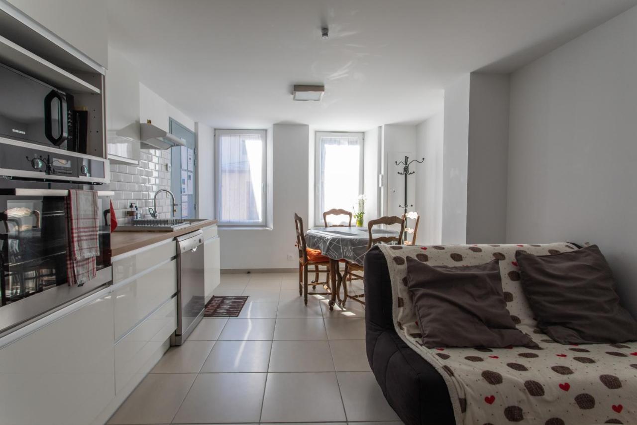 L'Ecureuil Dans La Vieille Maison Centre Ville D'אמבראן מראה חיצוני תמונה