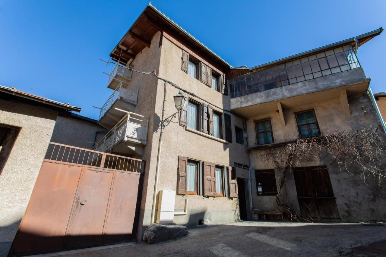 L'Ecureuil Dans La Vieille Maison Centre Ville D'אמבראן מראה חיצוני תמונה